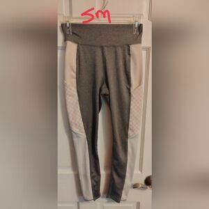 Xersion Women's Gray and Cream Leggings